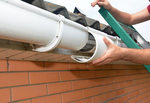 Cost of Gutter Seam Repair in Kansas City